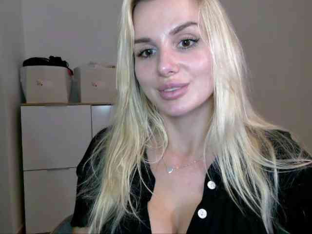 CorneliaSweet webcam