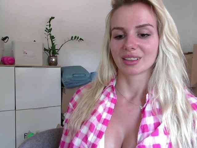 CorneliaSweet webcam