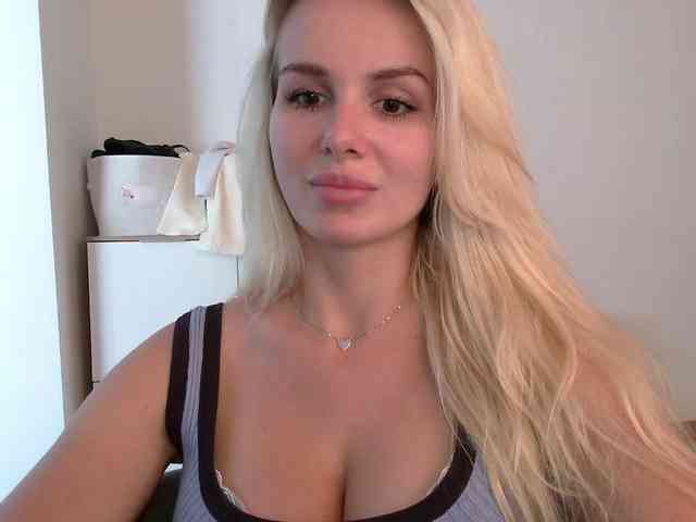 CorneliaSweet webcam