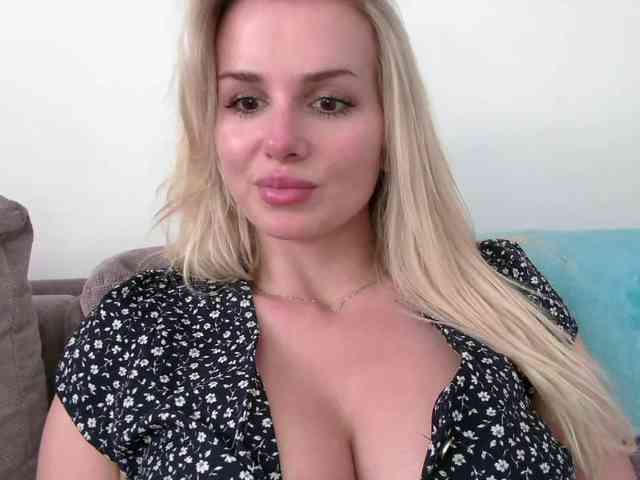 CorneliaSweet webcam