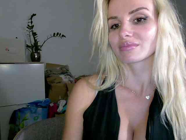 CorneliaSweet webcam