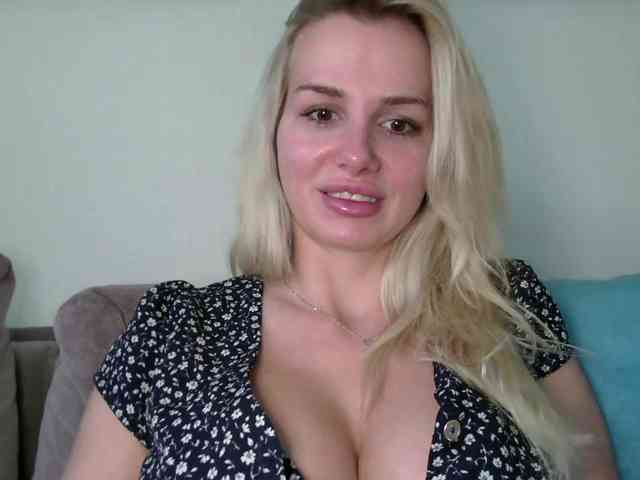 CorneliaSweet webcam