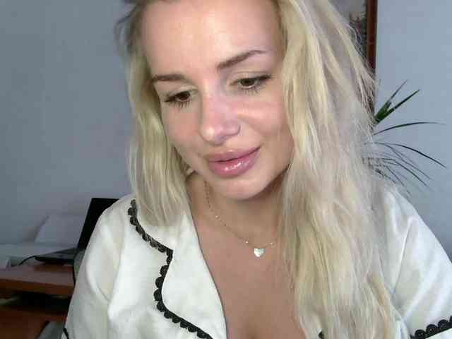 CorneliaSweet webcam