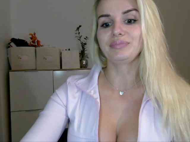 CorneliaSweet webcam