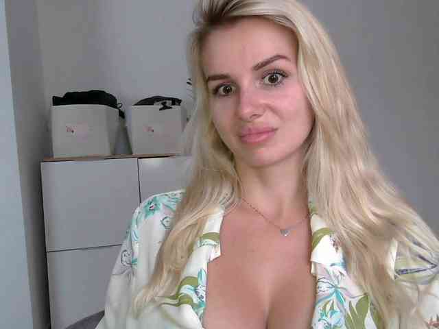 CorneliaSweet webcam