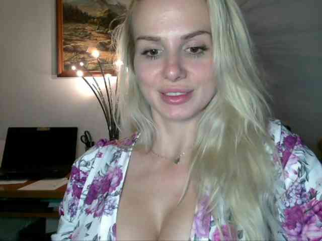 CorneliaSweet webcam