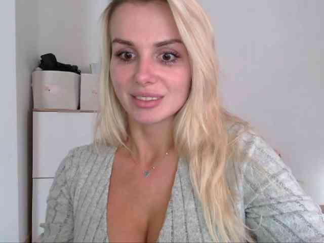 CorneliaSweet webcam