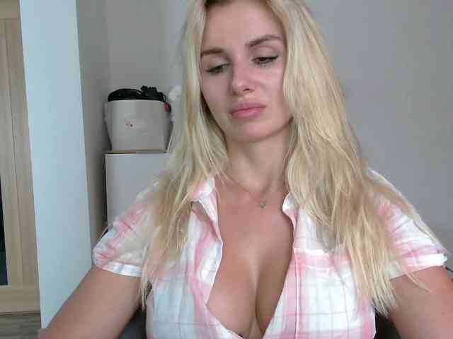 CorneliaSweet webcam