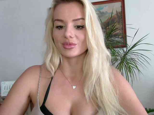 CorneliaSweet webcam