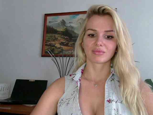 CorneliaSweet webcam