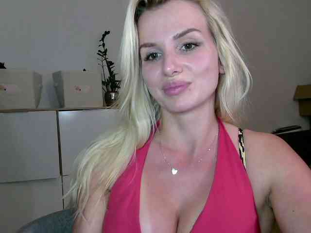 CorneliaSweet webcam