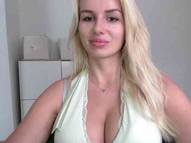 CorneliaSweet webcam