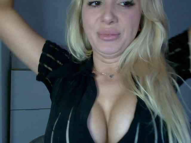 CorneliaSweet webcam
