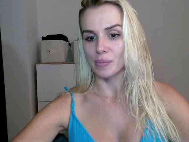 CorneliaSweet webcam