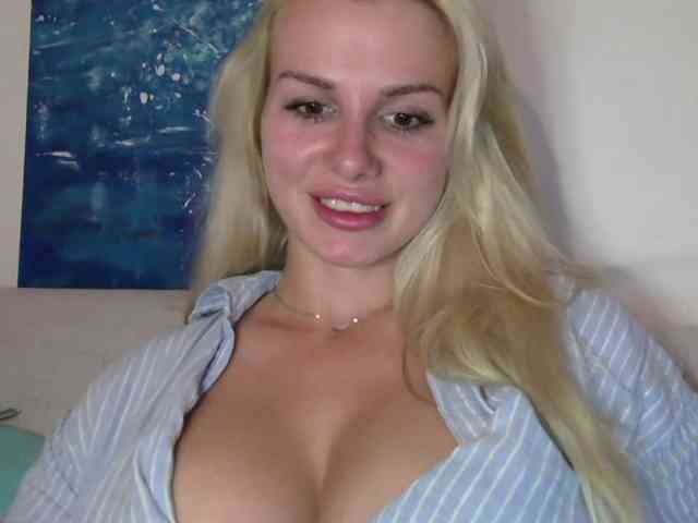 CorneliaSweet webcam