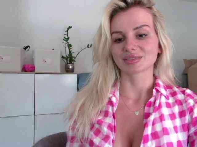 CorneliaSweet webcam