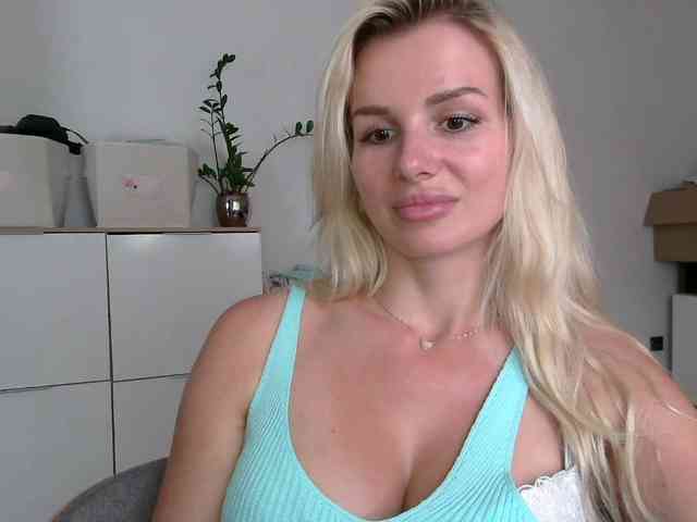 CorneliaSweet webcam