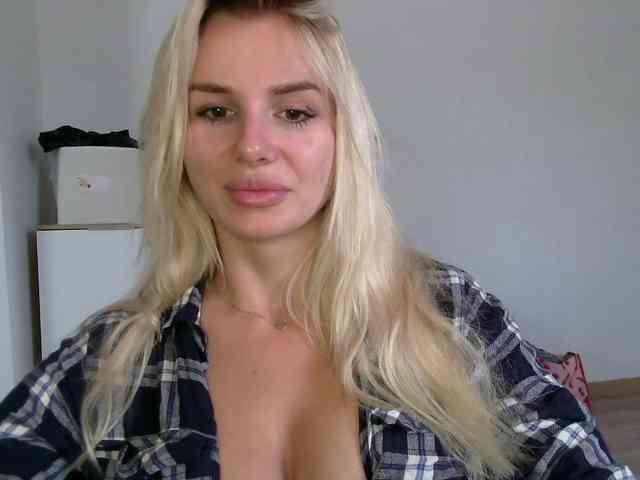 CorneliaSweet webcam