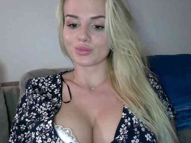 CorneliaSweet webcam