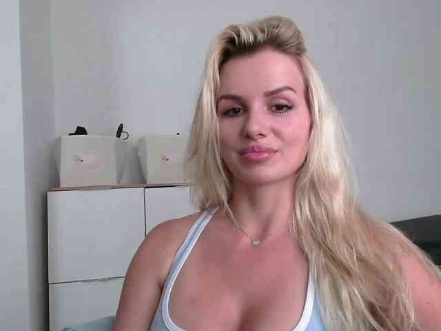 CorneliaSweet Sex Cam Show