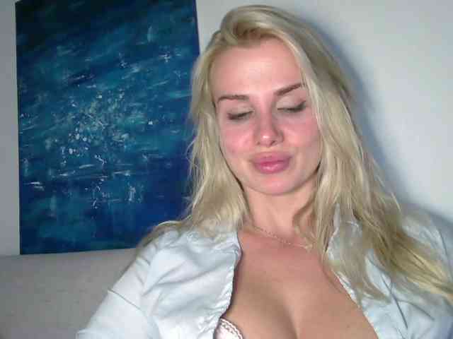 CorneliaSweet webcam