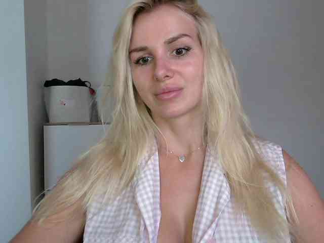 CorneliaSweet webcam