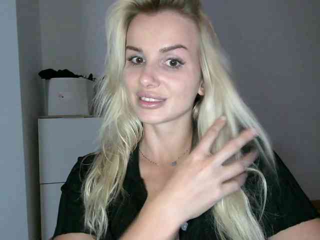 CorneliaSweet webcam