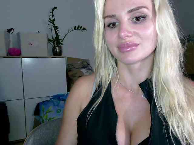 CorneliaSweet webcam