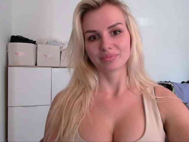 CorneliaSweet webcam