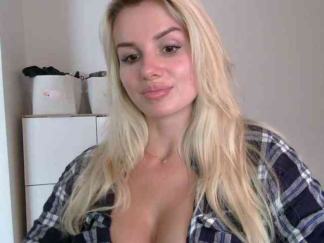 CorneliaSweet webcam