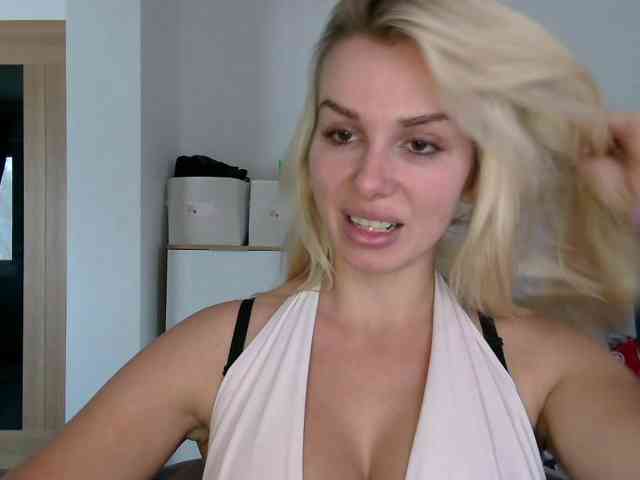 CorneliaSweet webcam