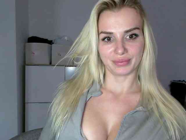 CorneliaSweet webcam