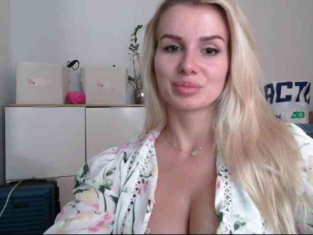 CorneliaSweet webcam