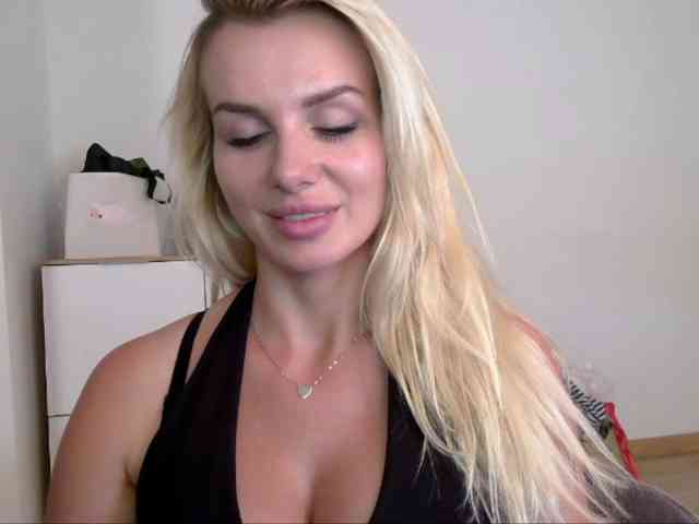 CorneliaSweet webcam
