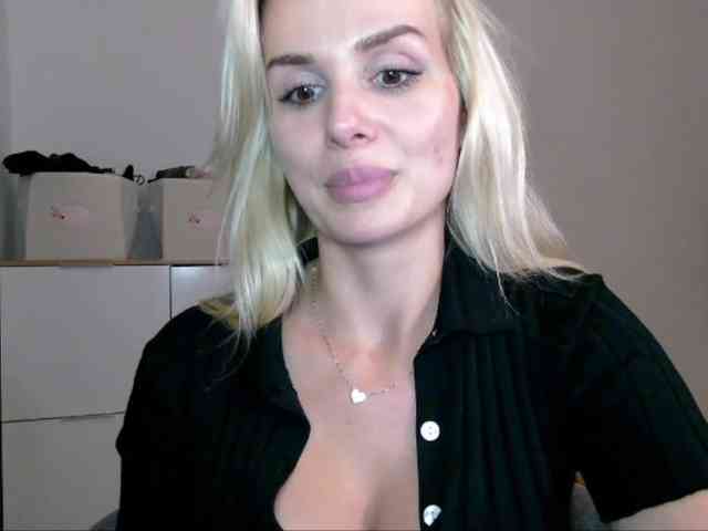 CorneliaSweet webcam