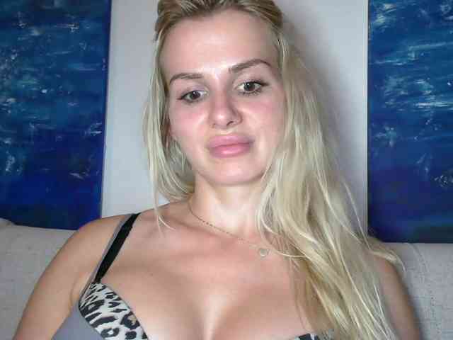 CorneliaSweet webcam