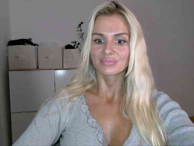 CorneliaSweet webcam