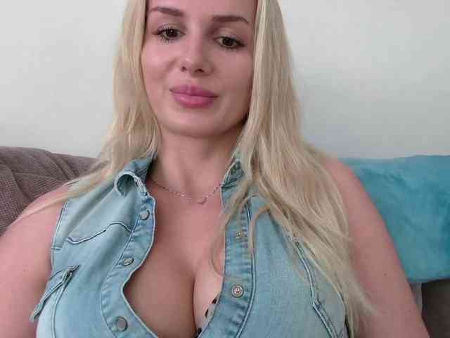 CorneliaSweet webcam