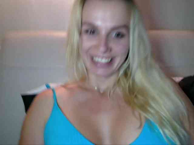 CorneliaSweet webcam
