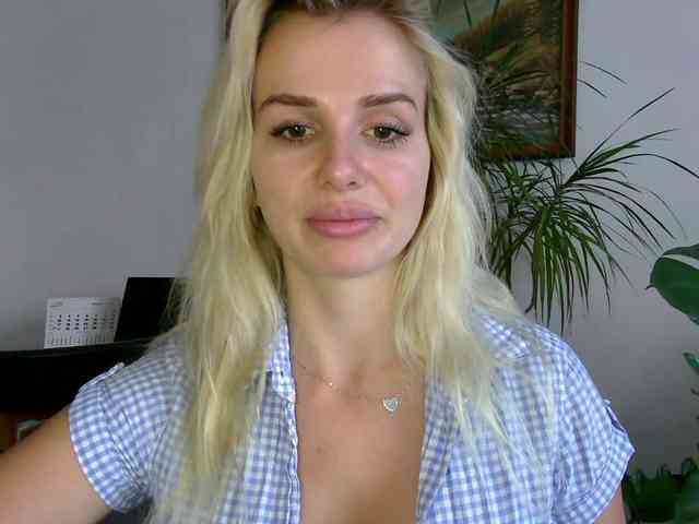 CorneliaSweet webcam