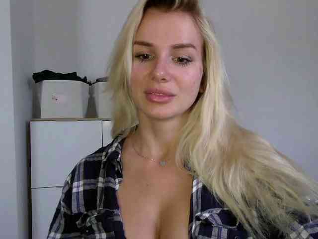 CorneliaSweet webcam