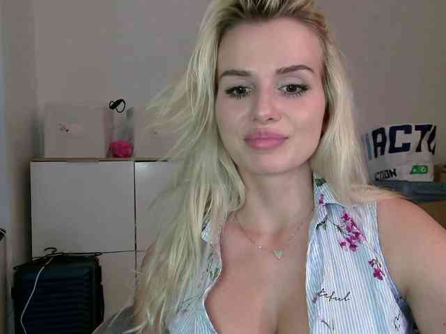 CorneliaSweet webcam