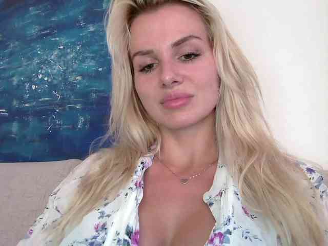 CorneliaSweet webcam