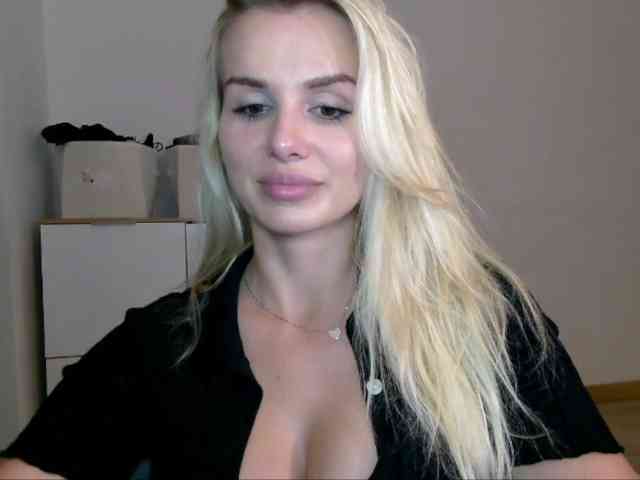 CorneliaSweet webcam