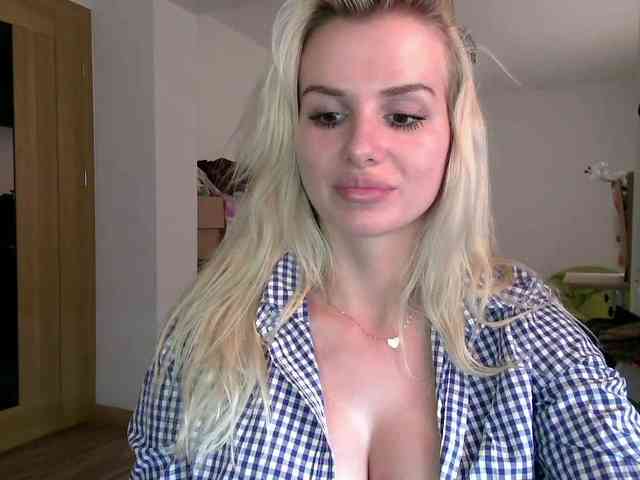 CorneliaSweet webcam