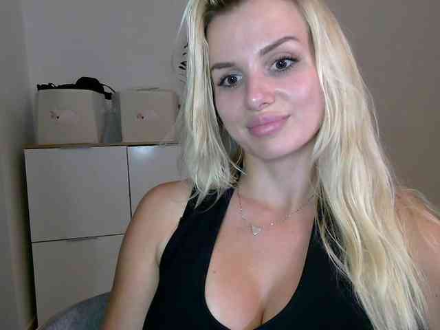 CorneliaSweet webcam