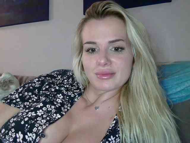 CorneliaSweet webcam