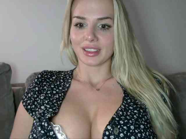 CorneliaSweet webcam