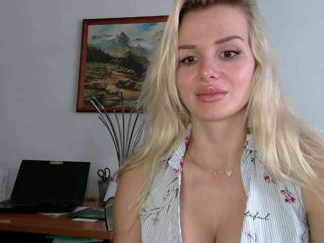 CorneliaSweet webcam