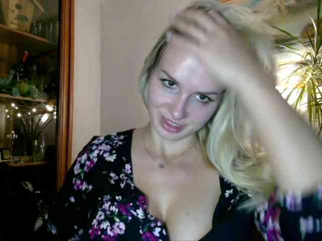 CorneliaSweet webcam